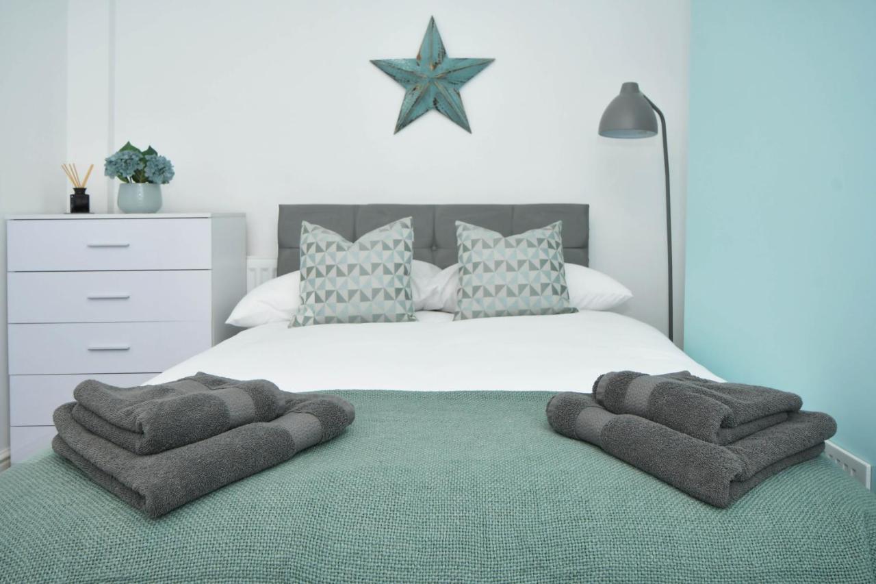 Find A Spacious And Stylish Escape In The City Centre At Sturgess House, Perfect For Longer Stays! Stoke-on-Trent 외부 사진
