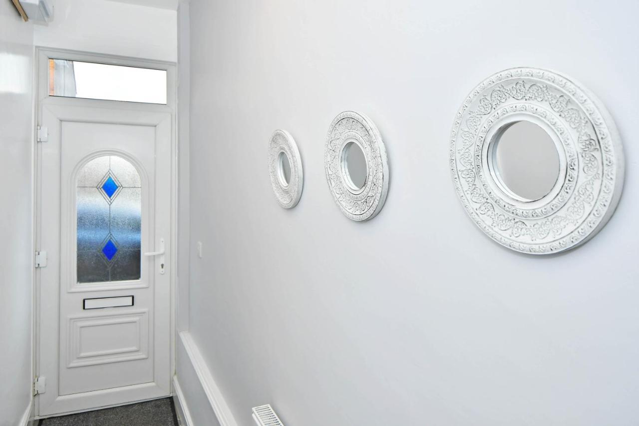 Find A Spacious And Stylish Escape In The City Centre At Sturgess House, Perfect For Longer Stays! Stoke-on-Trent 외부 사진